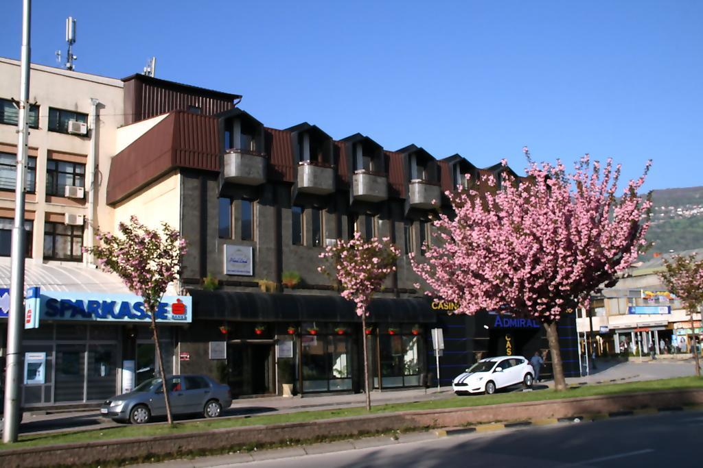 Hotel Lirak Tetovo Ngoại thất bức ảnh